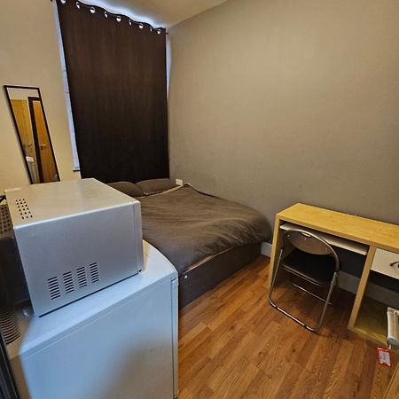 Double En Suit Room In Levenshulme Manchester Esterno foto